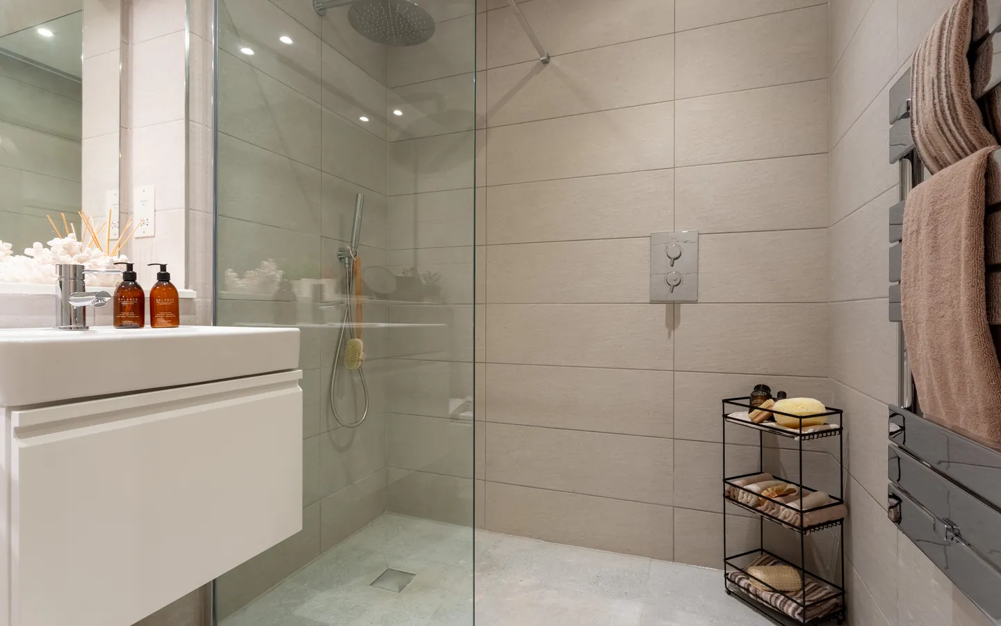 Apartment 21 wet room