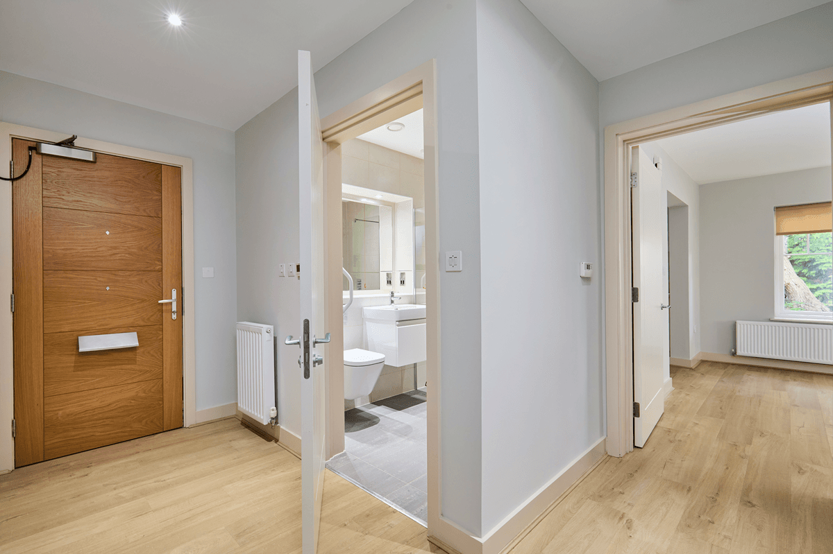 The Red House Apartment 8 Bathroom