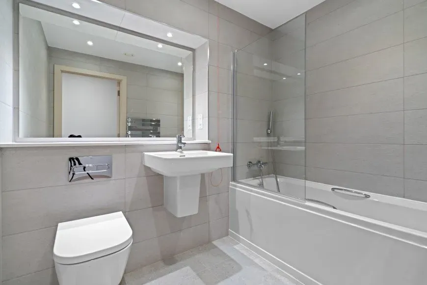 Astely Villa Apartment 11 Bathroom