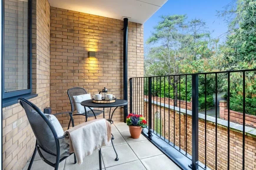 The Astley Apartment 12 Balcony