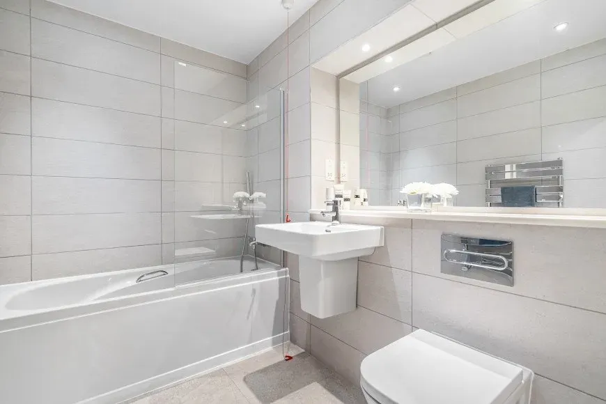 Astley Villa Apartment 4 Bathroom