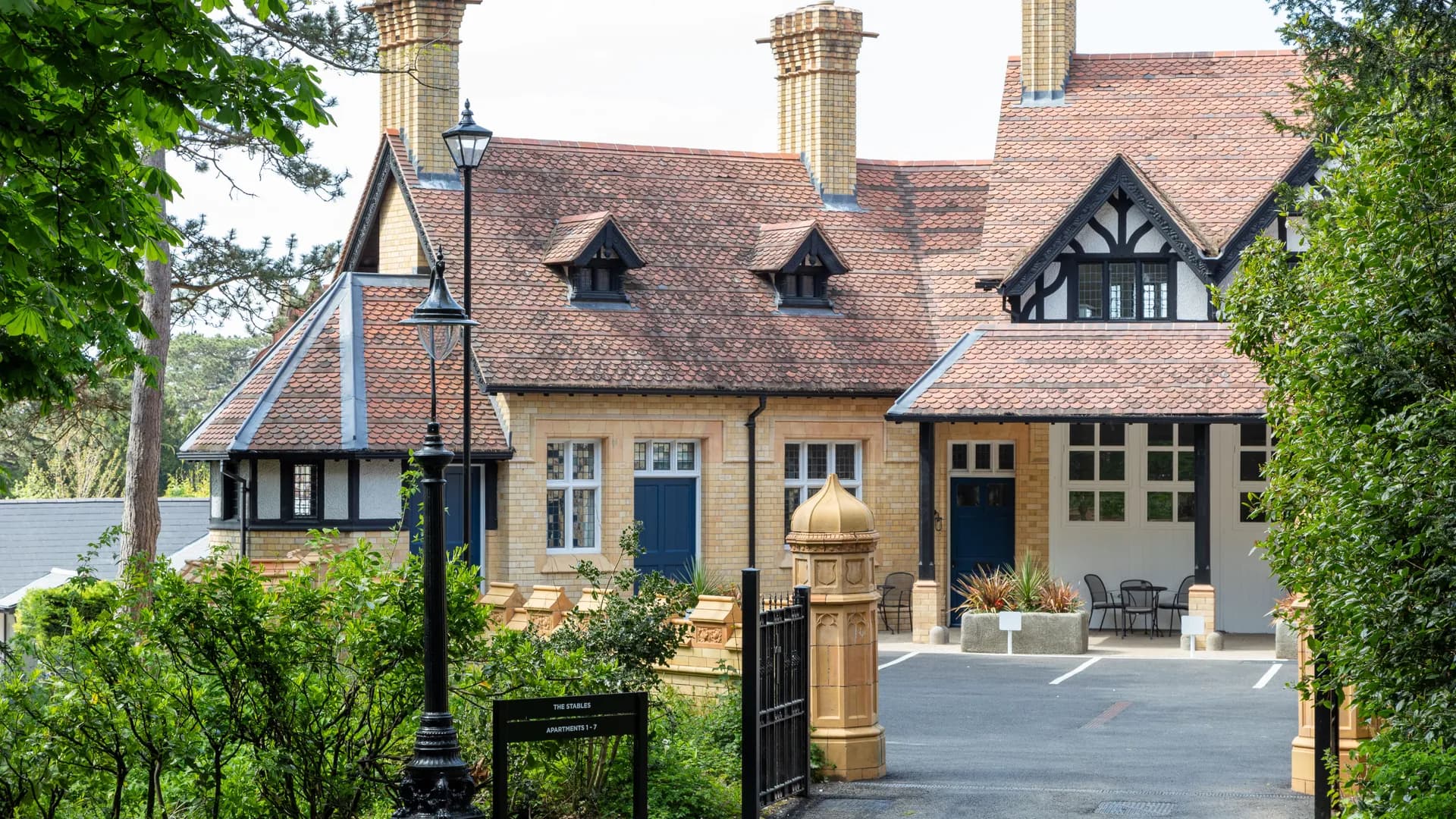 Mount Battenhall buildings