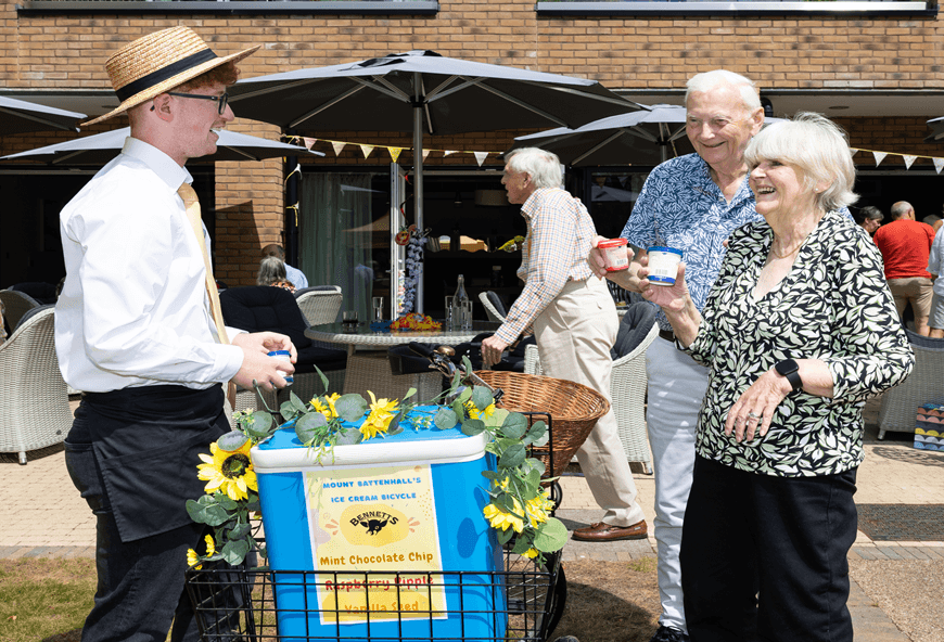 People with ice cream 