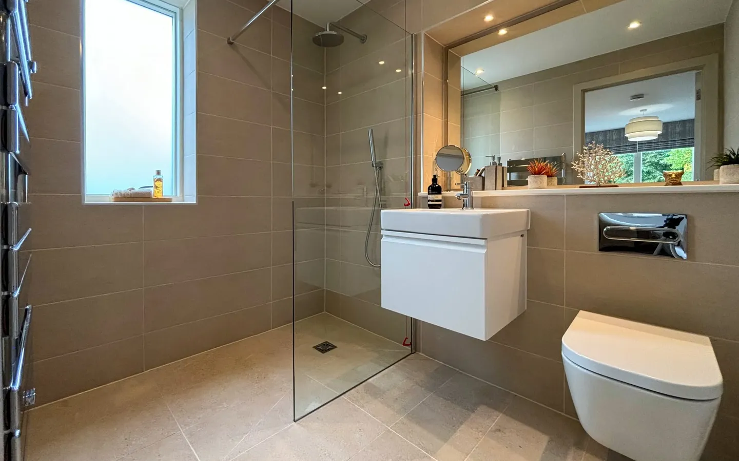 Apartment 22 MB bathroom