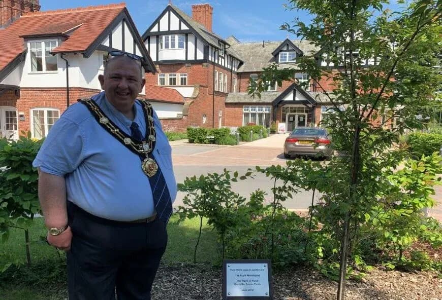 Mayor celebrating anniversary