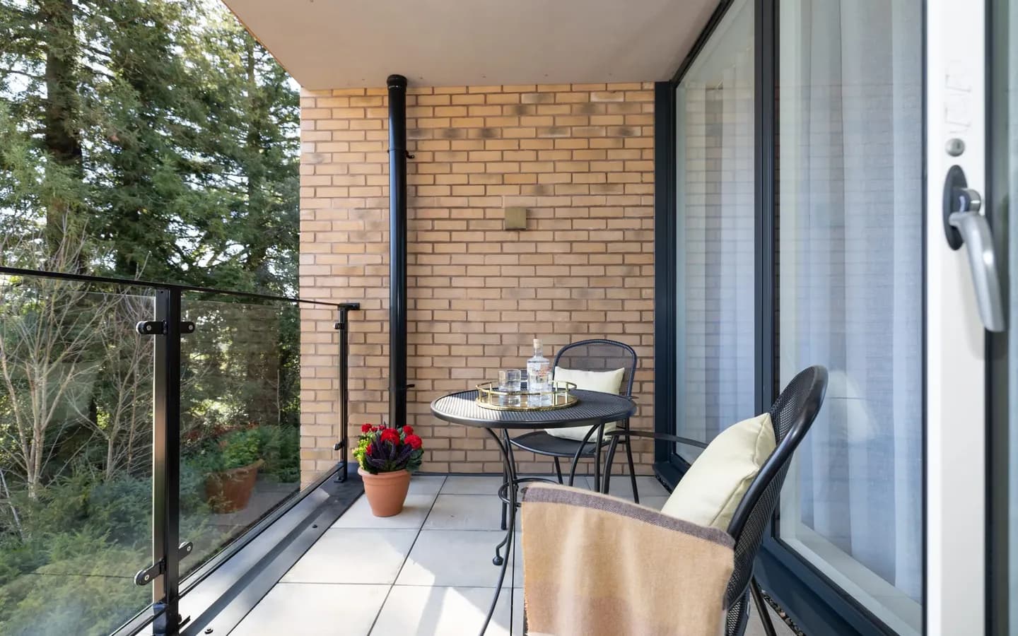 apartment-23-mount-battenhall