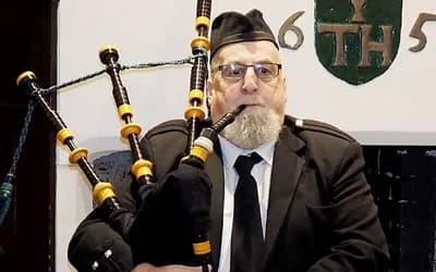 Bagpipe player for Burns Night