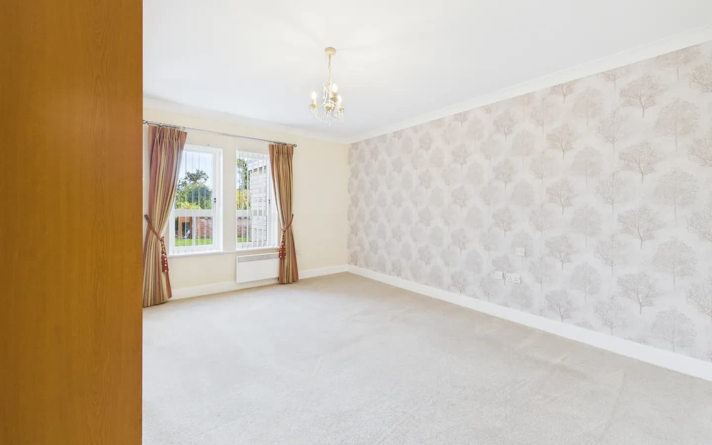 Boughton Hall, Cheshire Apt 10 Bedroom