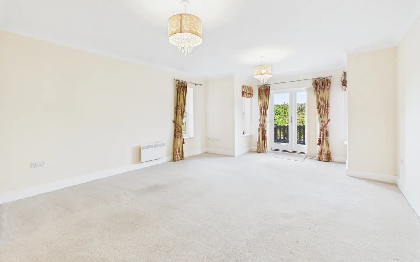 Boughton Hall, Cheshire Apt 10 Living room