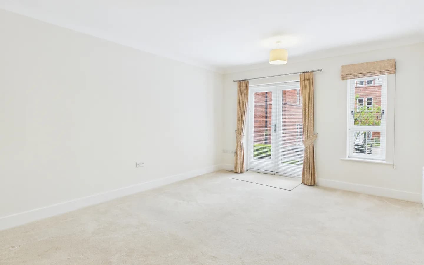 Living/dining area in Apartment 25, Boughton Hall