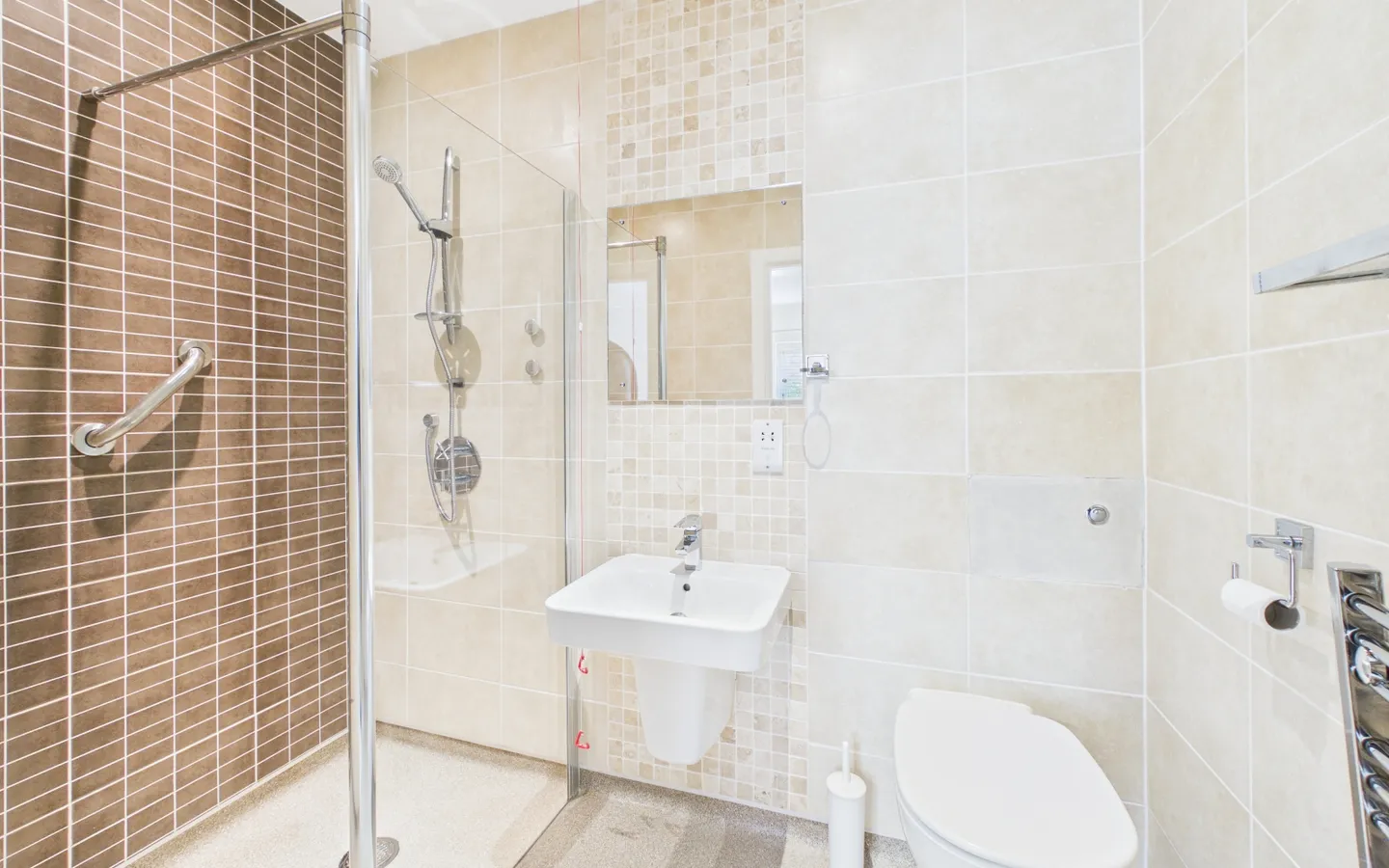 Ensuite in Apartment 25, Boughton Hall