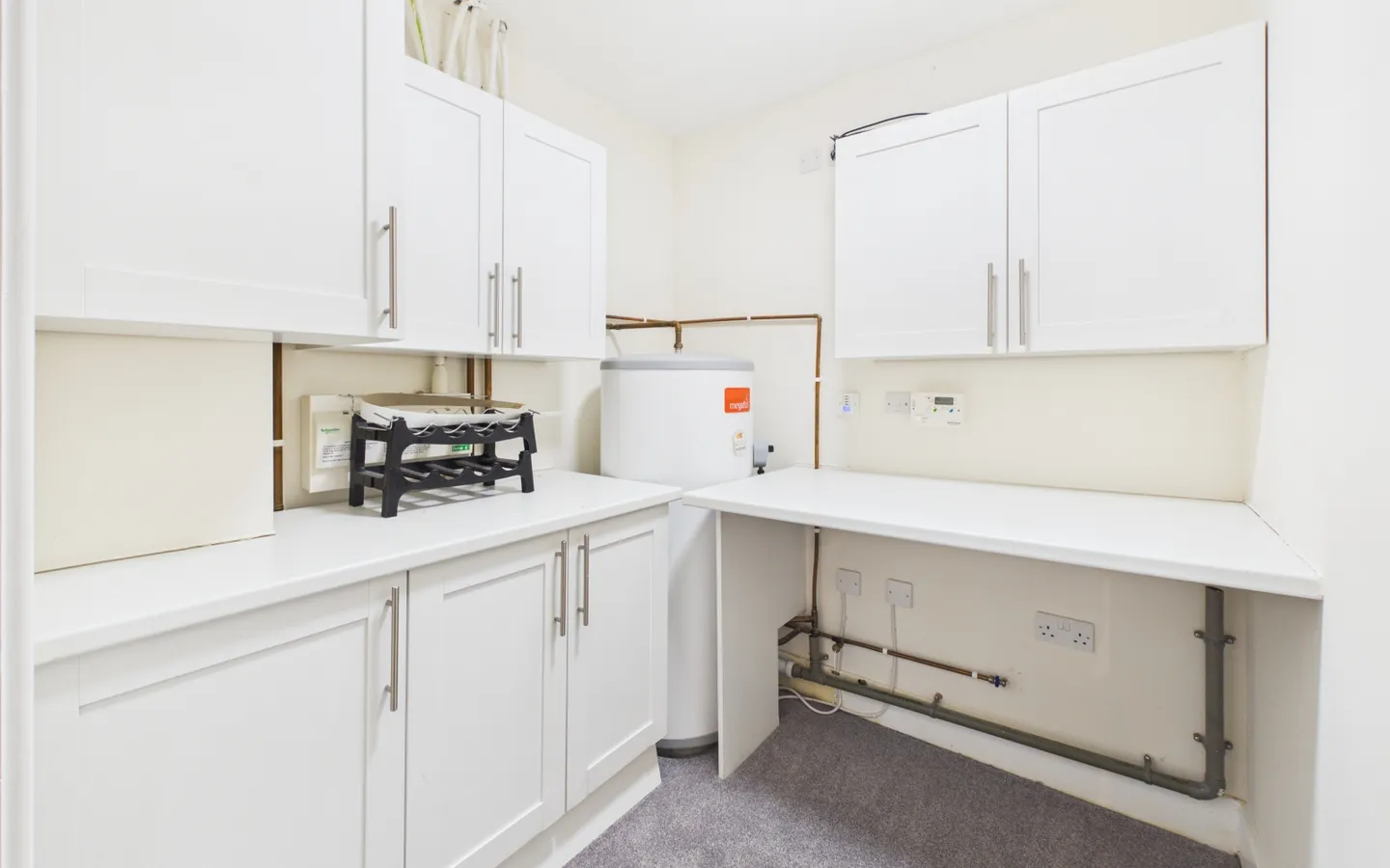 Storage cupboard in apartment 65