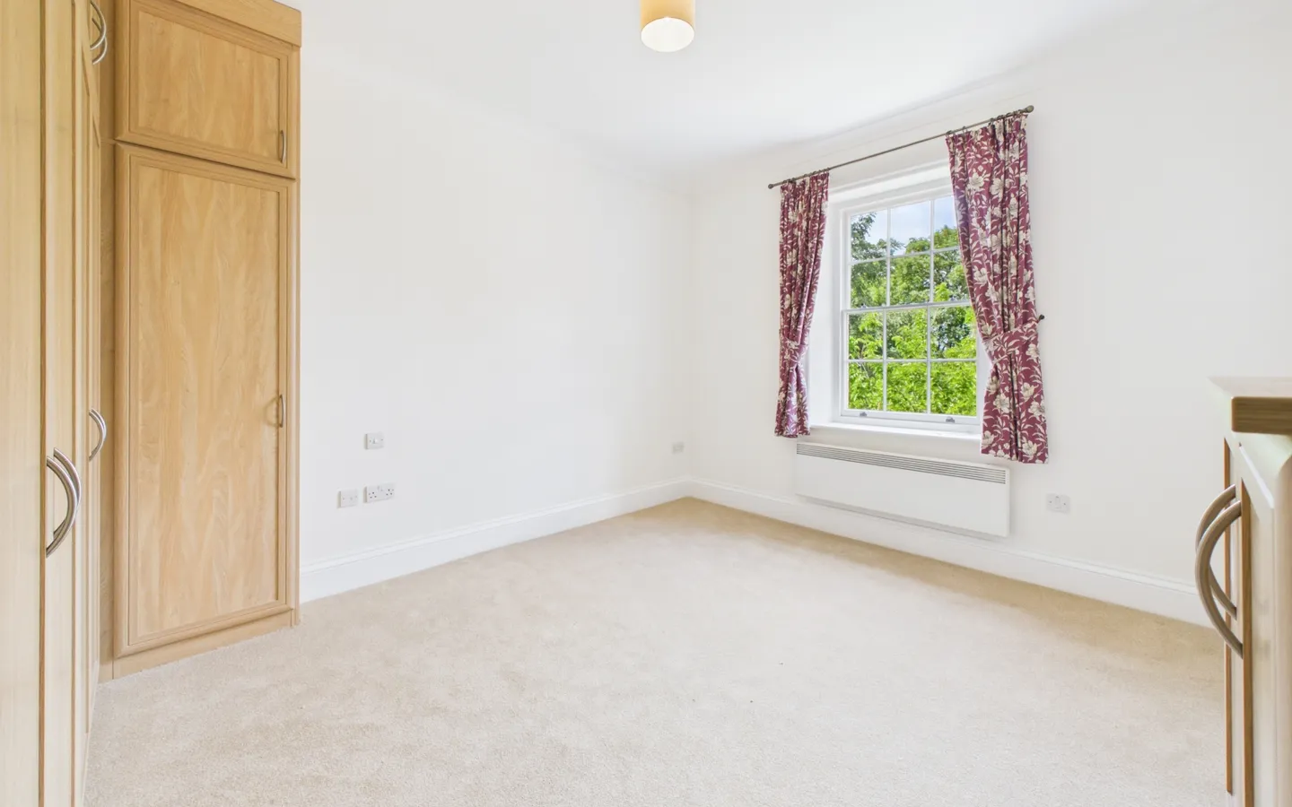 Apartment 7 - Boughton Hall - Bedroom 1