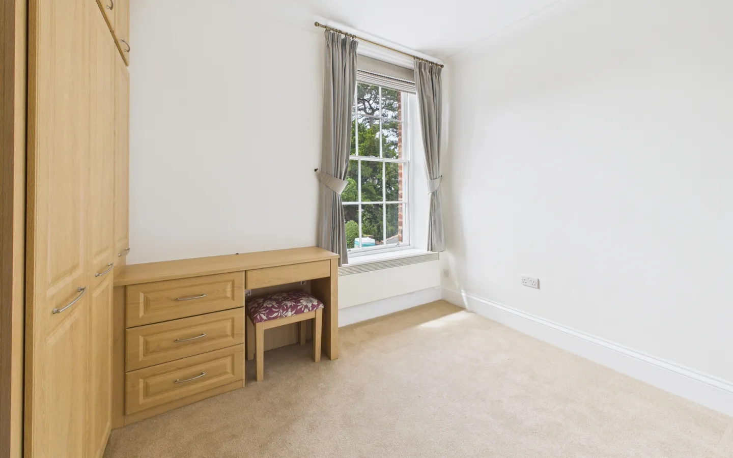 Apartment 7 - Boughton Hall - Bedroom 2
