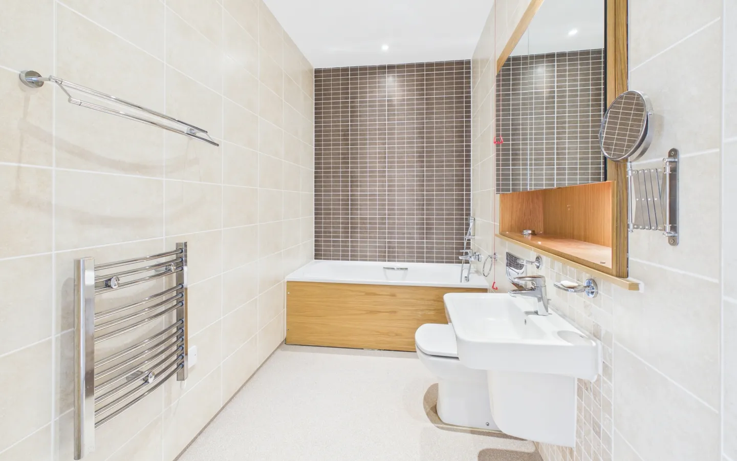 Apartment 7 - Boughton Hall - Bathroom