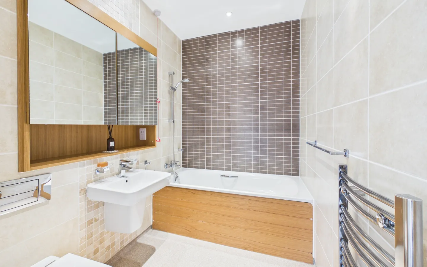 Apartment 34 Boughton Hall, bathroom