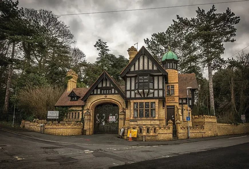 Spectacular Retirement Village Mount Battenhall