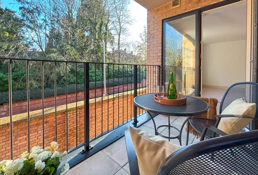 The Astley Apartment 12 Balcony