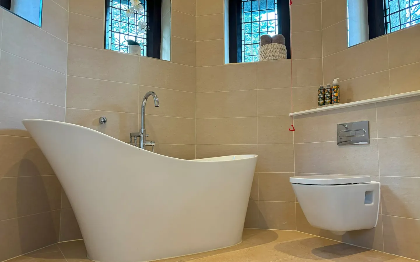 The Stables Apartment 1 Bathroom