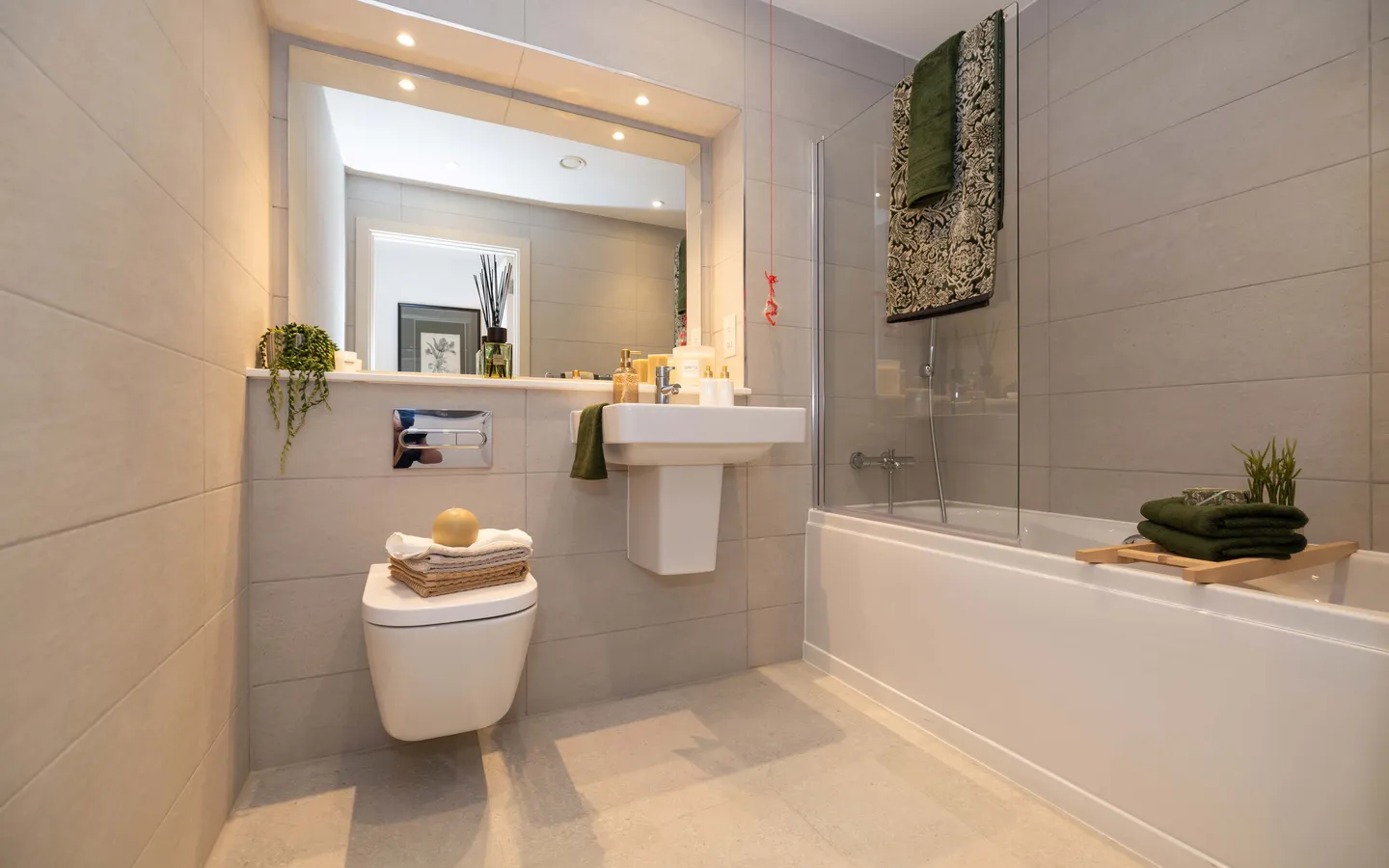 Mount Battenhall Astley apartment 20 bathroom