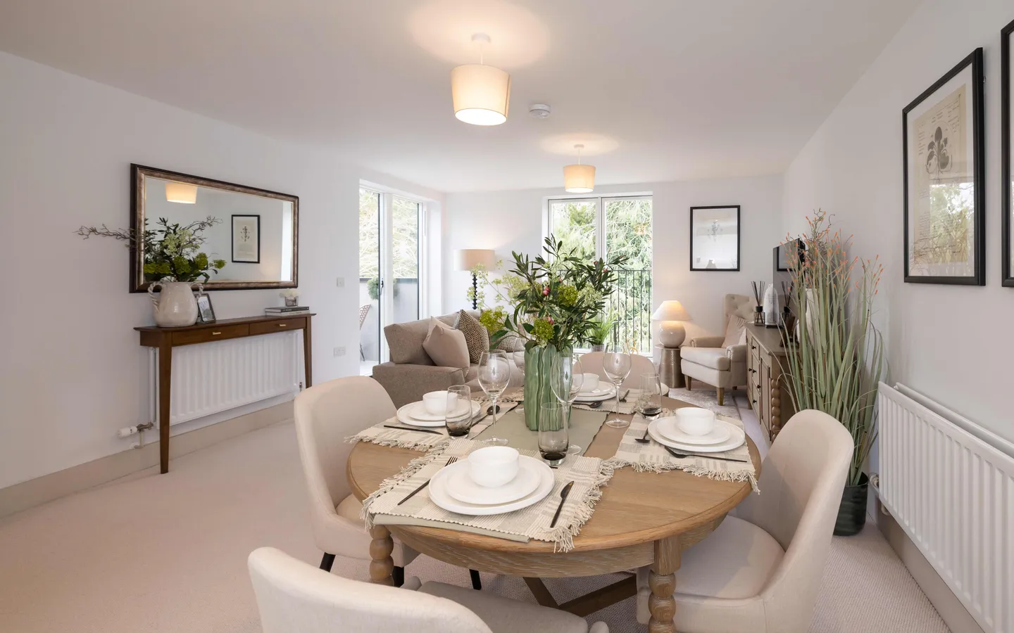 Mount Battenhall Astley apartment 20 dining