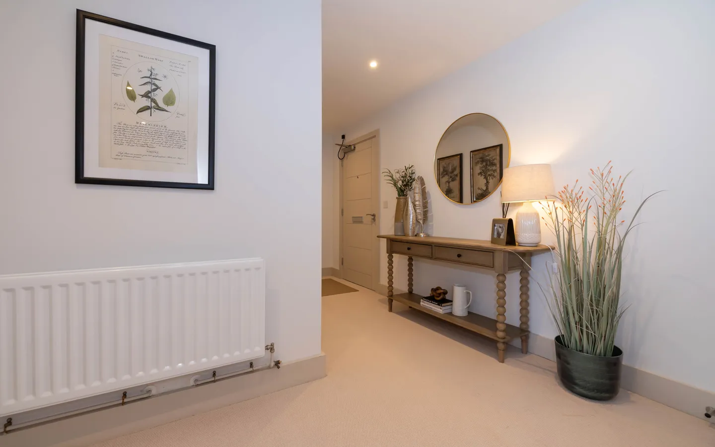 Mount Battenhall Astley apartment 20 hall