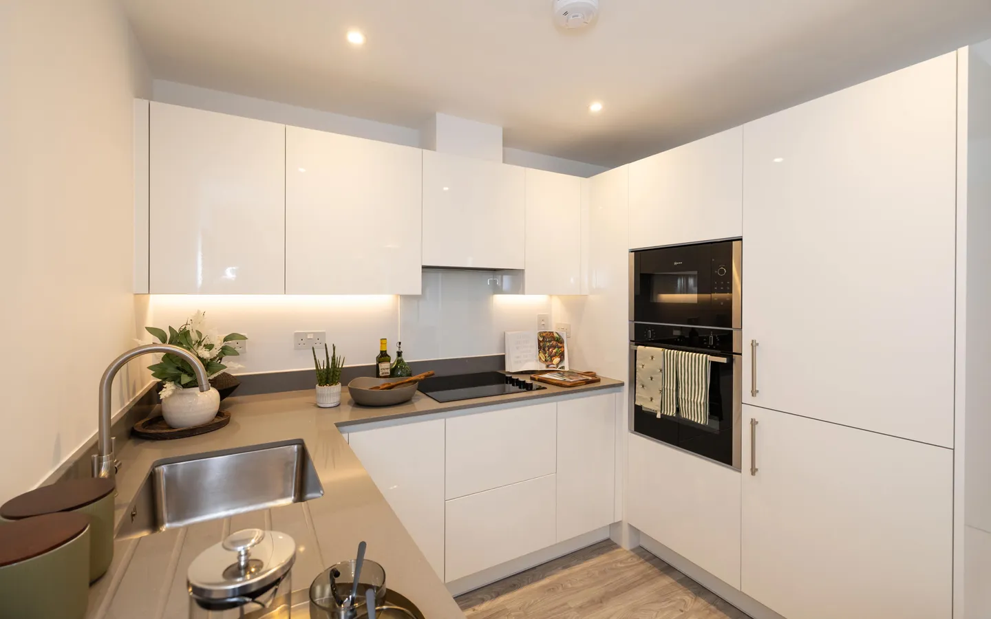 Mount Battenhall Astley apartment 20 kitchen