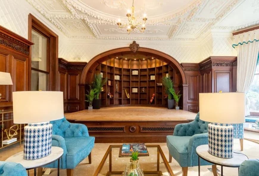 Mount Battenhall interior seating