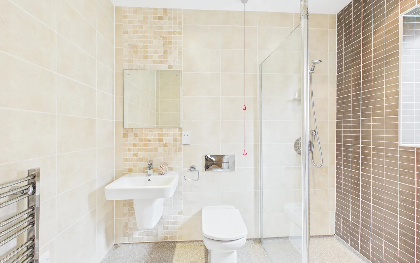 Rowton apartment 43 bathroom