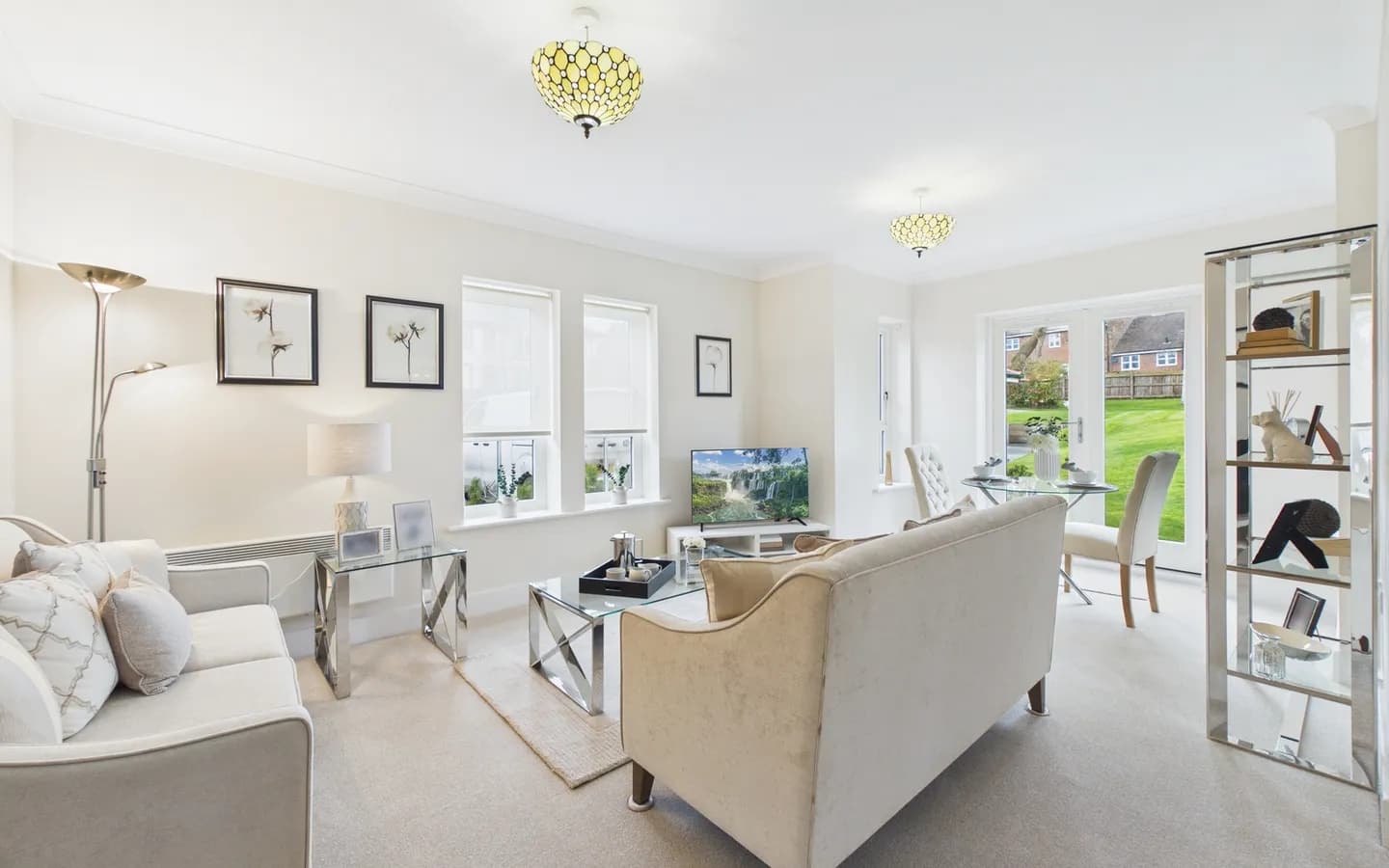 Rowton apartment 43 lounge