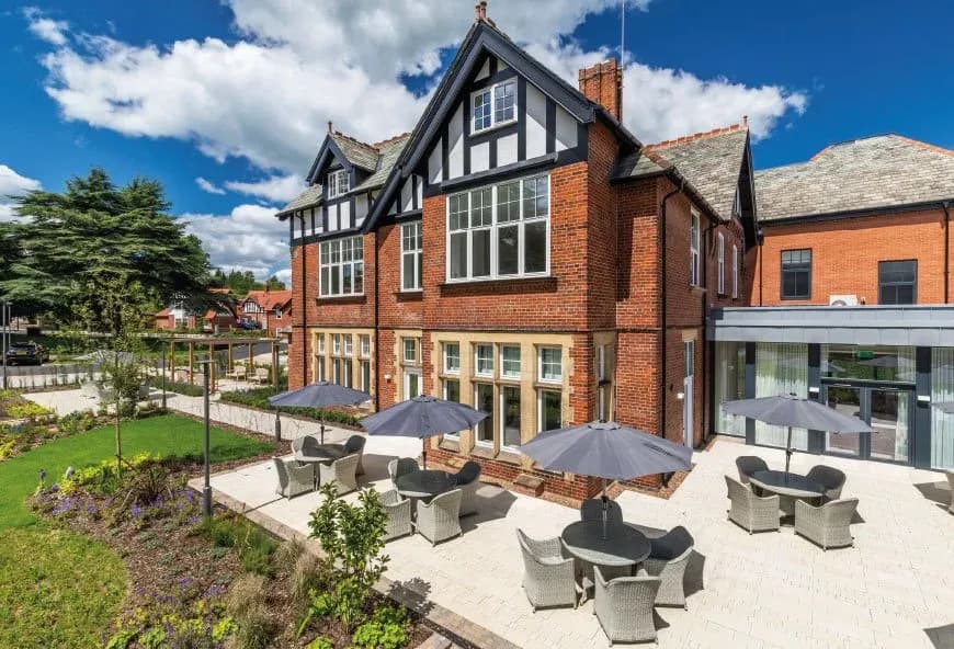 The Red House - Apartment 22